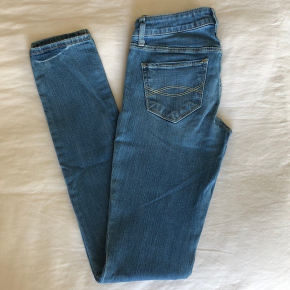 Abercrombie & Fitch Jeans - Picture 1 of 7